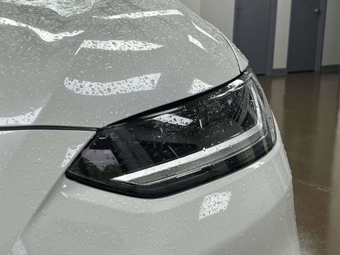 Used 2025 Honda HR-V Sport image 11