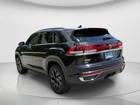 Used 2024 Volkswagen Atlas Cross Sport SE FWD image 8