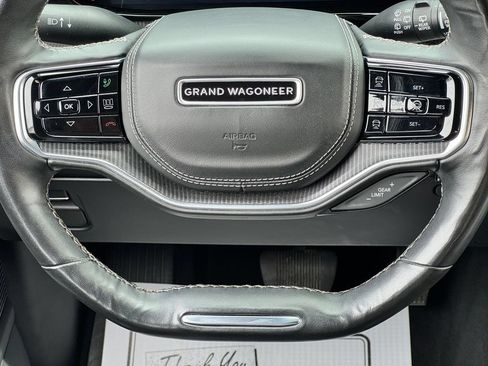 Used 2022 Jeep Grand Wagoneer Series II AWD/4WD image 25