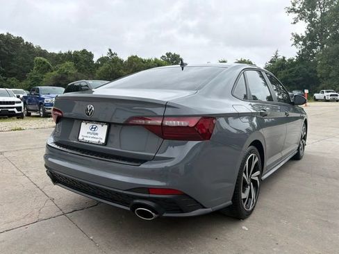 Used 2024 Volkswagen Jetta GLI Autobahn FWD image 3