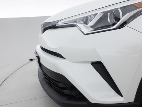 Used 2018 Toyota C-HR XLE image 15