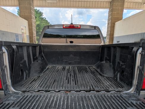 Used 2021 Chevrolet Colorado W/T w/ WT Convenience Package RWD image 18