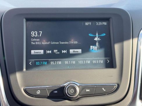 Used 2018 Chevrolet Equinox LT image 20