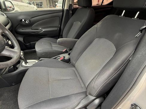 Used 2014 Nissan Versa SV image 40