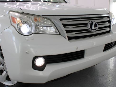 Used 2011 Lexus GX 460 Premium AWD/4WD image 22