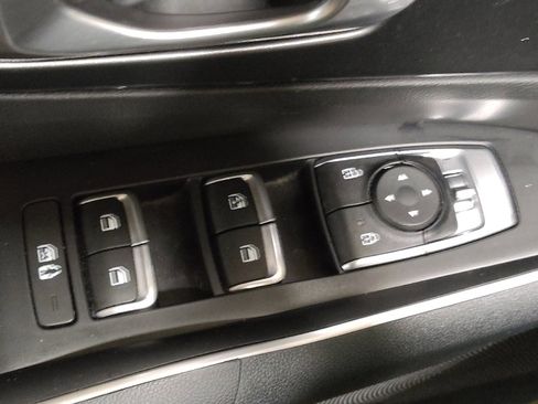 Used 2022 Kia Sorento S FWD image 27
