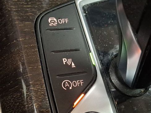 Used 2020 BMW 330i xDrive Sedan w/ Convenience Package image 20