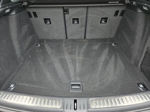 Certified 2026 Porsche Macan AWD/4WD image 31