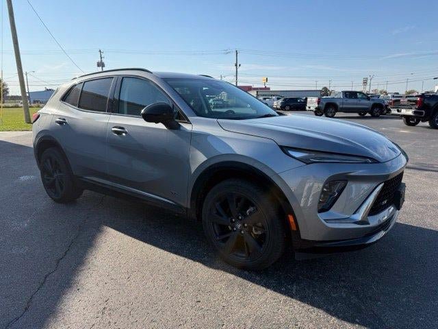 Used 2024 Buick Envision Sport Touring AWD/4WD image 3