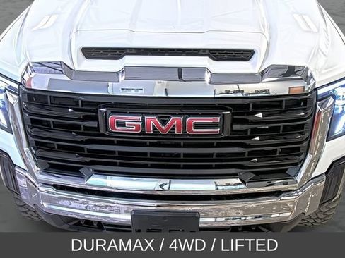 Used 2024 GMC Sierra 2500 Pro w/ 1SA Pro Safety Plus Package AWD/4WD image 17