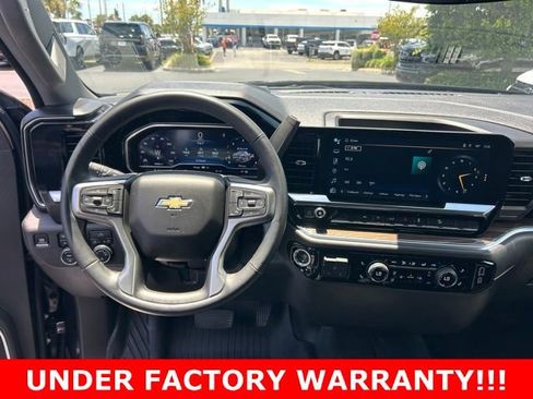Used 2024 Chevrolet Silverado 1500 LT AWD/4WD image 17