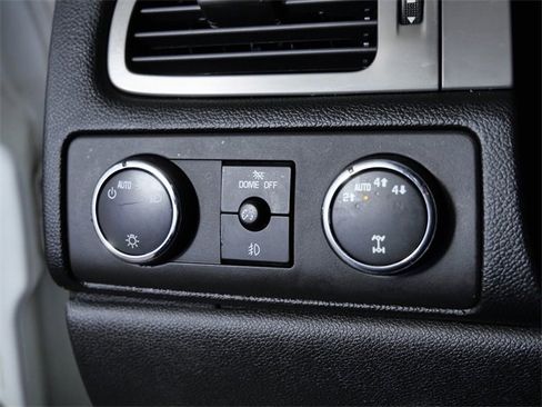 Used 2011 GMC Sierra 1500 SLT w/ All-Terrain Package image 23