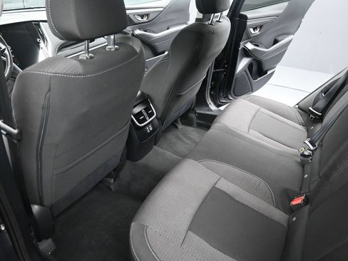 Used 2024 Subaru Outback Premium AWD/4WD image 15