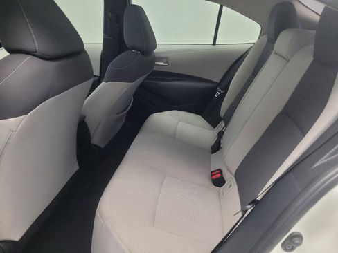 Used 2021 Toyota Corolla LE FWD image 18