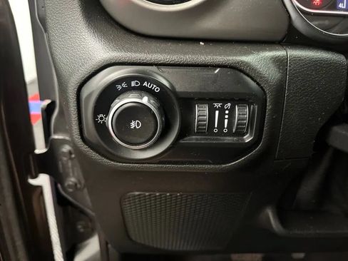 Used 2021 Jeep Wrangler Unlimited Sport AWD/4WD image 23