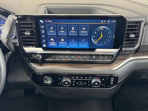 Used 2023 Chevrolet Silverado 1500 LT AWD/4WD image 30