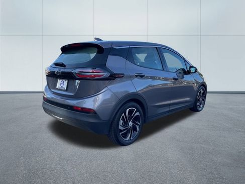 Used 2022 Chevrolet Bolt LT w/ Infotainment Package image 5