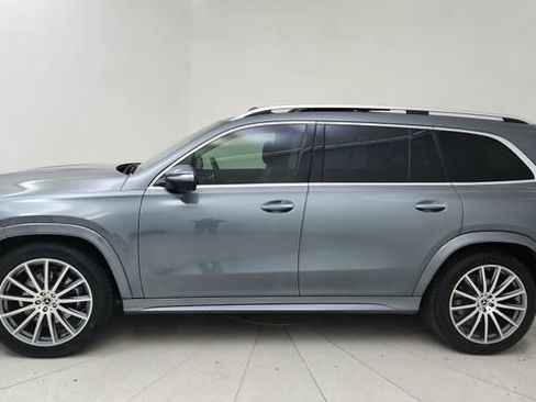 Used 2025 Mercedes-Benz GLS 450 4MATIC image 11