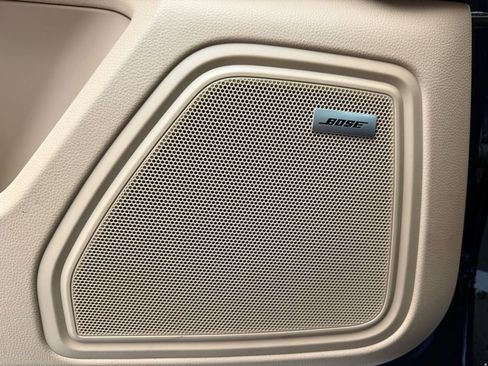 Used 2025 Porsche Macan image 21