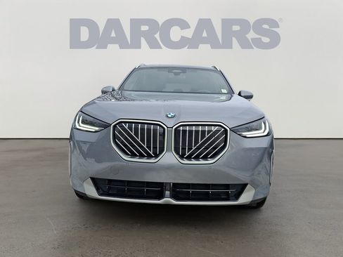 Used 2025 BMW X3 xDrive30i w/ Premium Package image 2