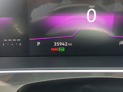 Certified 2023 Volkswagen Tiguan SE R-Line image 32