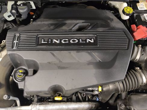 Used 2019 Lincoln Nautilus Reserve FWD image 30