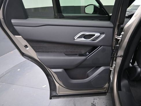Used 2026 Land Rover Range Rover Velar S AWD/4WD image 14