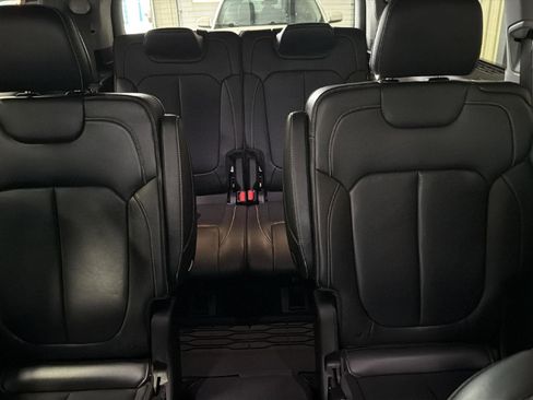 Used 2022 Jeep Grand Cherokee L Limited image 15