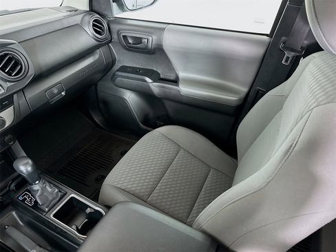 Certified 2022 Toyota Tacoma SR image 22