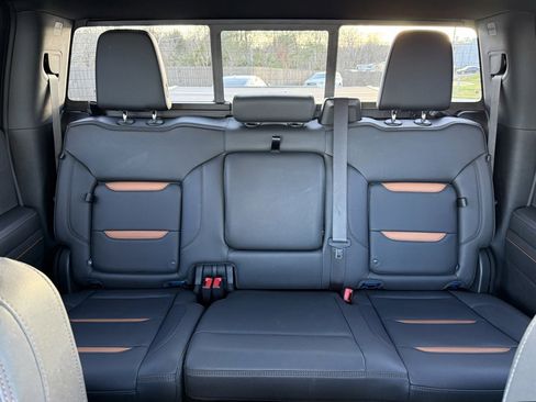 Used 2022 GMC Sierra 1500 AT4 w/ AT4 Preferred Package image 35