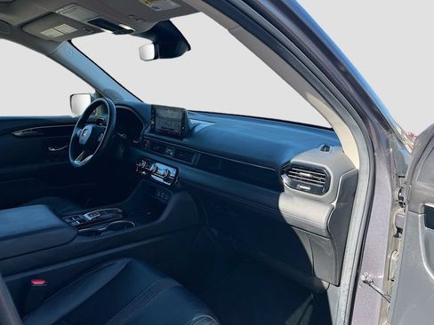 Used 2025 Honda Pilot Touring image 32