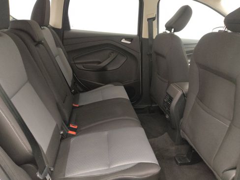 Used 2018 Ford Escape SE image 19