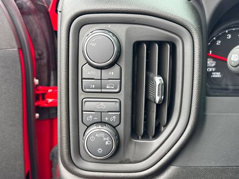 Used 2025 Chevrolet Silverado 1500 Custom AWD/4WD image 27