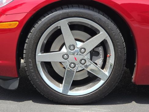 Used 2006 Chevrolet Corvette Convertible w/ Preferred Equipment Group RWD image 23