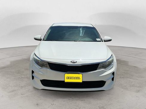 Used 2018 Kia Optima LX FWD image 3