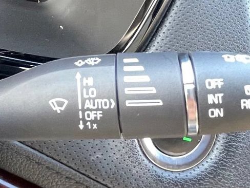 Used 2019 Cadillac XT5 Luxury FWD image 22