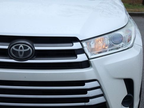 Used 2019 Toyota Highlander LE image 16