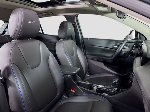 Used 2026 Buick Encore GX Sport Touring w/ Advanced Technology Package image 32