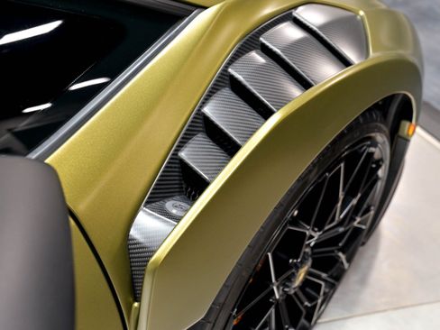 Used 2023 Lamborghini Huracan STO RWD image 52