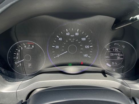 Used 2017 Honda HR-V LX image 18