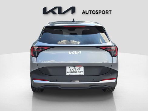 New 2026 Kia Sportage LX image 9