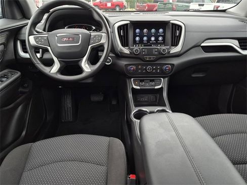 Used 2024 GMC Terrain SLE w/ Driver Convenience Package image 24