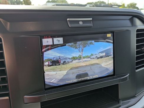 New 2025 Ford F550 4x4 Crew Cab image 22