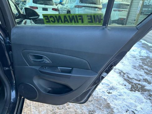 Used 2015 Chevrolet Cruze LT w/ Technology Package image 15