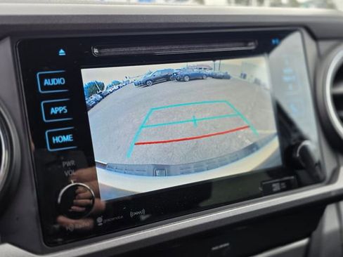 Used 2019 Toyota Tacoma TRD Sport image 29