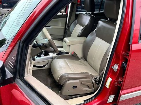 Used 2008 Jeep Liberty Limited w/ Premium Group AWD/4WD image 17