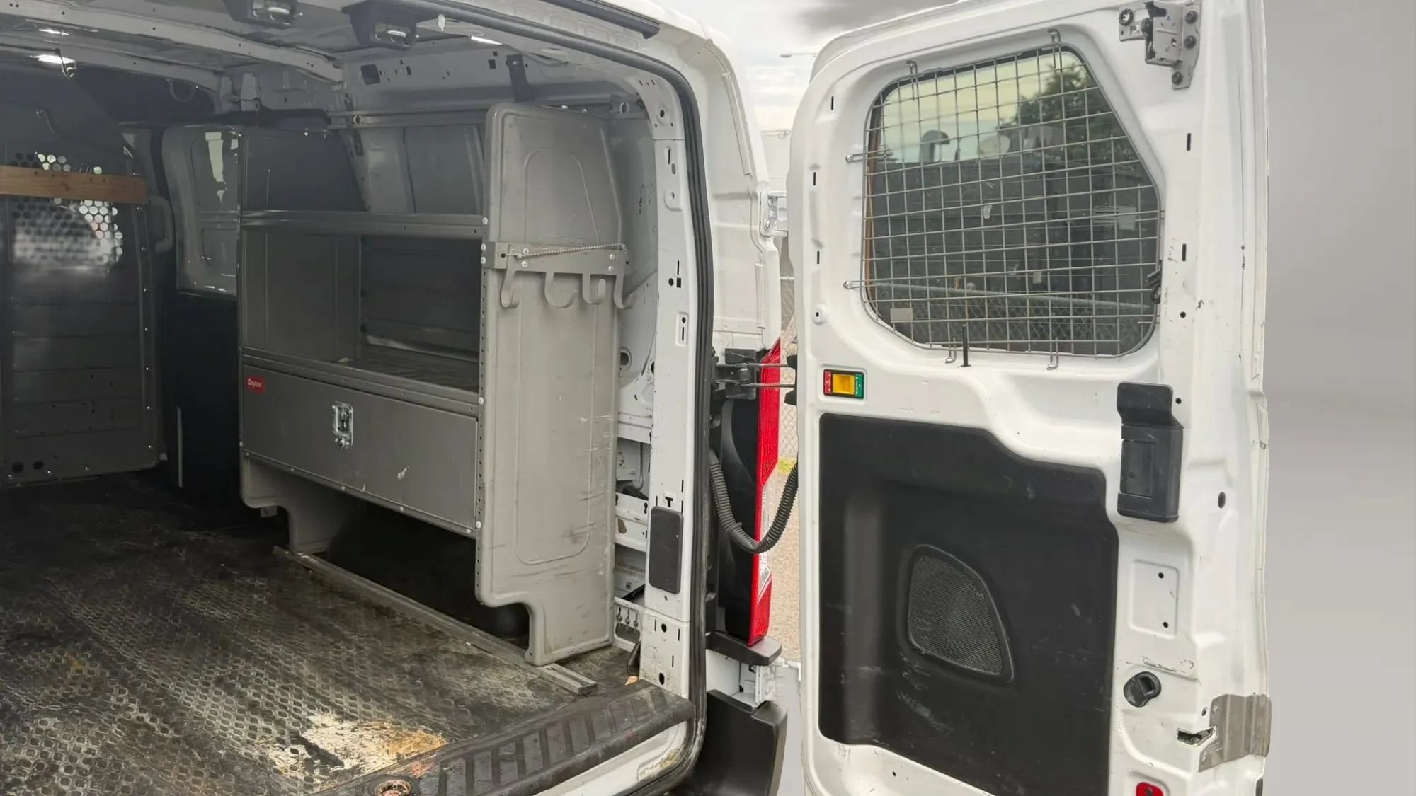 Used 2019 Ford Transit 150 130 Low Roof RWD image 26