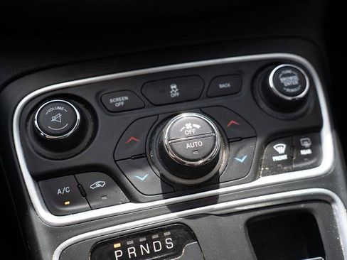 Used 2016 Chrysler 200 C FWD image 26