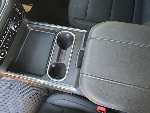 Used 2024 Chevrolet Silverado 2500 LT image 25