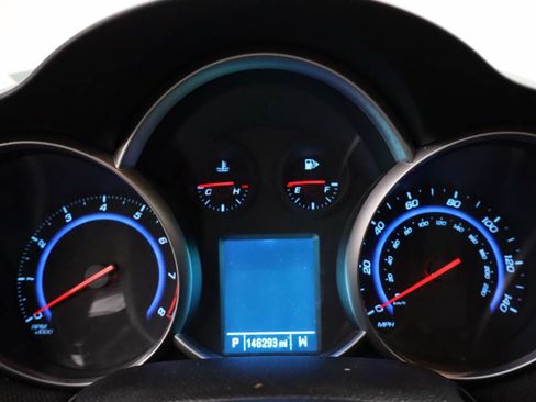 Used 2016 Chevrolet Cruze LT FWD image 4
